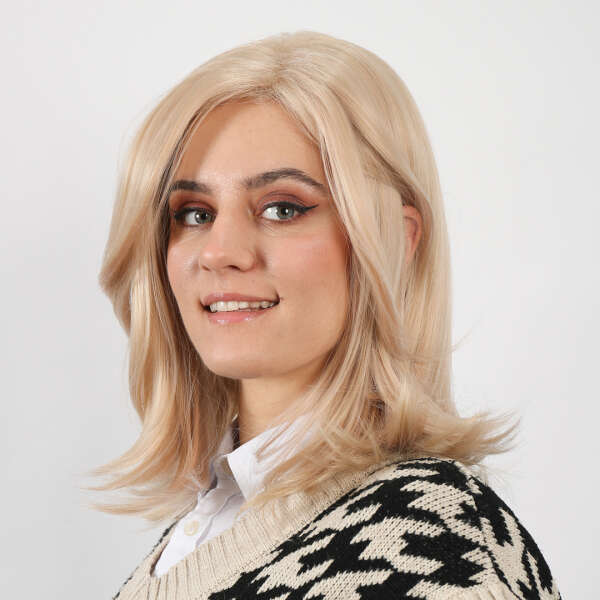 Voluminous layered platinum blonde wig - Eleanore - AI WEB SHOP