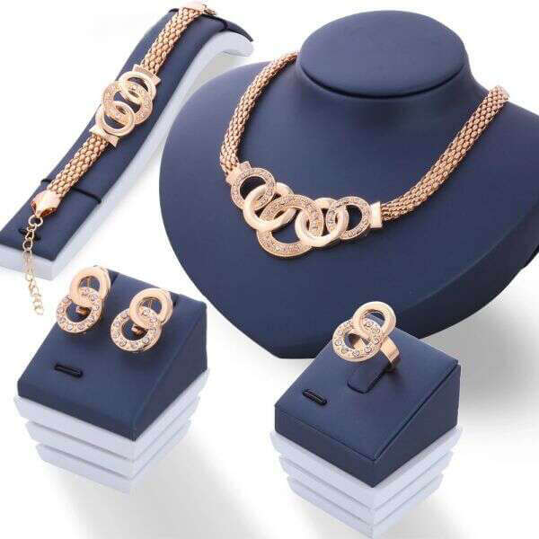 A set of luxury jewelry - Merlyn - AI WEB SHOP