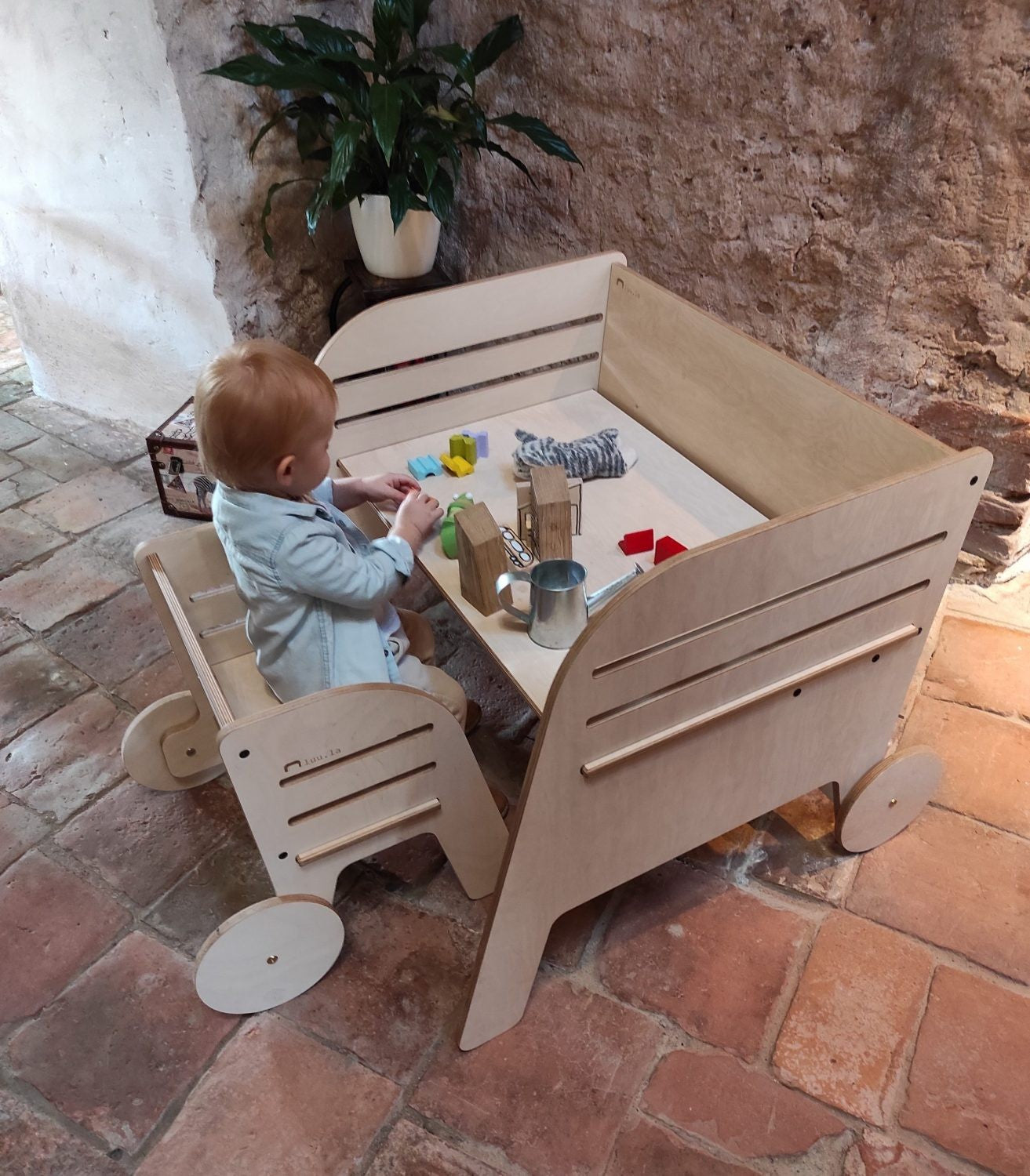 Montessori Table and Chair Set - Wagon Wheel
